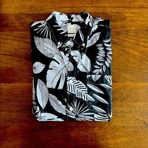 Gap Lived-In Hawaiian Shirt